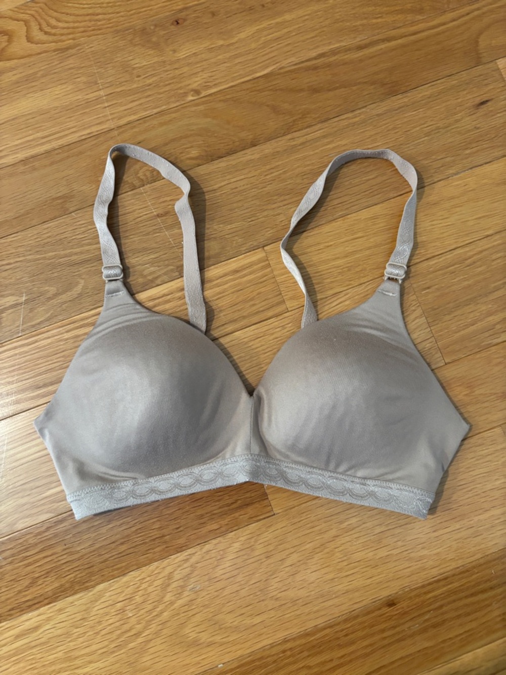 Warner’s wireless bra 36A
